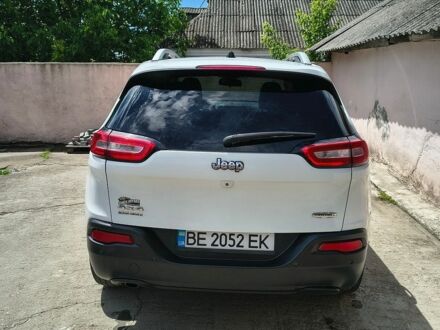 Білий Джип Cherokee, об'ємом двигуна 2.36 л та пробігом 243 тис. км за 12500 $, фото 1 на Automoto.ua