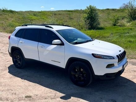 Білий Джип Cherokee, об'ємом двигуна 2.36 л та пробігом 159 тис. км за 16500 $, фото 1 на Automoto.ua