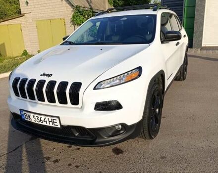 Білий Джип Cherokee, об'ємом двигуна 2.36 л та пробігом 114 тис. км за 15500 $, фото 1 на Automoto.ua