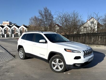 Білий Джип Cherokee, об'ємом двигуна 2.4 л та пробігом 185 тис. км за 15700 $, фото 1 на Automoto.ua