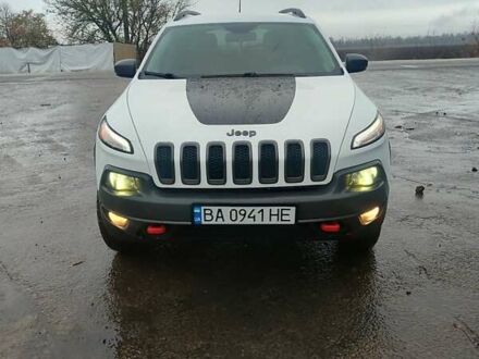 Джип Cherokee 2017 у Кропивницькому (Кіровограді) на Automoto.ua Білий Джип Cherokee, об'ємом двигуна 2.36 л та пробігом 217 тис. км за 16500 $, фото 1 на Automoto.ua