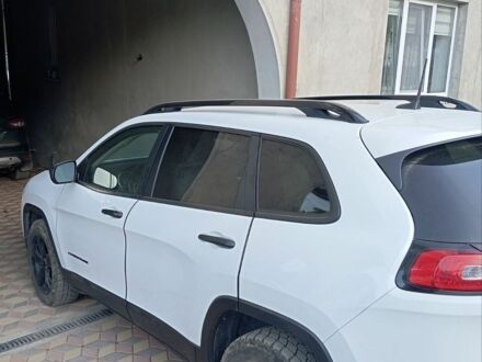 Білий Джип Cherokee, об'ємом двигуна 2.36 л та пробігом 53 тис. км за 13500 $, фото 1 на Automoto.ua