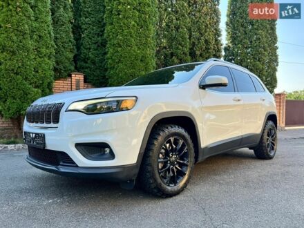 Білий Джип Cherokee, об'ємом двигуна 2.36 л та пробігом 174 тис. км за 13800 $, фото 1 на Automoto.ua