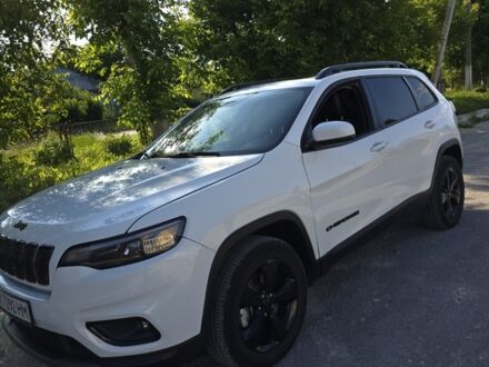 Білий Джип Cherokee, об'ємом двигуна 2.36 л та пробігом 76 тис. км за 15500 $, фото 1 на Automoto.ua