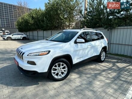 Белый Джип Чероки, объемом двигателя 2.4 л и пробегом 220 тыс. км за 11900 $, фото 1 на Automoto.ua