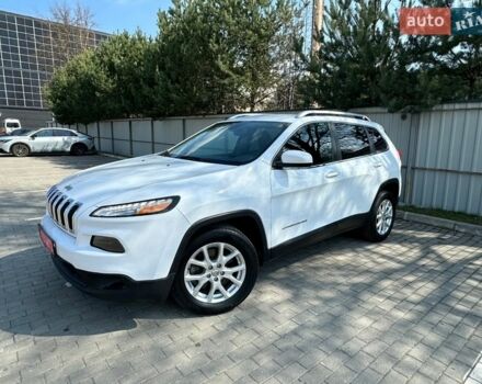 Белый Джип Чероки, объемом двигателя 2.4 л и пробегом 220 тыс. км за 11900 $, фото 1 на Automoto.ua