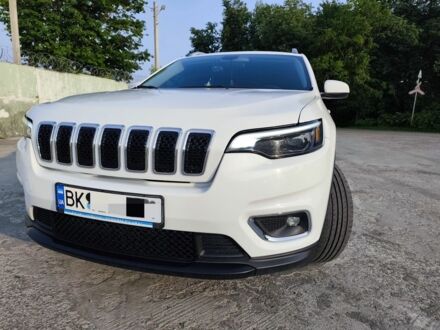 Джип Чероки 2018 в Костополе на Automoto.ua Белый Джип Чероки, объемом двигателя 2.4 л и пробегом 192 тыс. км за 16900 $, фото 1 на Automoto.ua