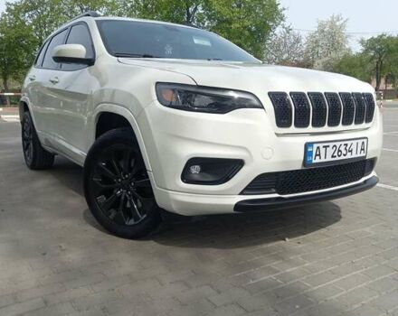 Білий Джип Cherokee, об'ємом двигуна 2 л та пробігом 60 тис. км за 17500 $, фото 1 на Automoto.ua