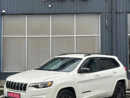 Белый Джип Чероки, объемом двигателя 3.24 л и пробегом 115 тыс. км за 17300 $, фото 1 на Automoto.ua