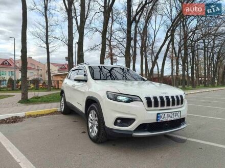 Білий Джип Cherokee, об'ємом двигуна 2.36 л та пробігом 140 тис. км за 19999 $, фото 1 на Automoto.ua