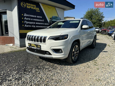 Джип Чероки 2018 в Ивано-Франковске на Automoto.ua Белый Джип Чероки, объемом двигателя 1.99 л и пробегом 76 тыс. км за 19400 $, фото 1 на Automoto.ua