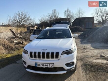Білий Джип Cherokee, об'ємом двигуна 3.2 л та пробігом 163 тис. км за 16000 $, фото 1 на Automoto.ua