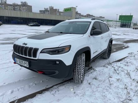 Белый Джип Чероки, объемом двигателя 2 л и пробегом 146 тыс. км за 16700 $, фото 1 на Automoto.ua