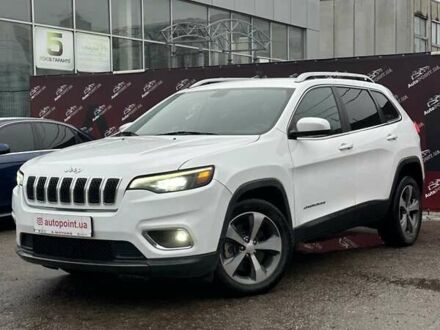 Белый Джип Чероки, объемом двигателя 2.36 л и пробегом 127 тыс. км за 16800 $, фото 1 на Automoto.ua