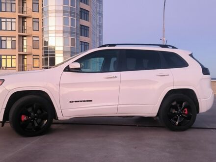 Белый Джип Чероки, объемом двигателя 3.2 л и пробегом 69 тыс. км за 19999 $, фото 1 на Automoto.ua