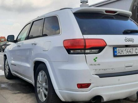 Білий Джип Cherokee, об'ємом двигуна 3 л та пробігом 299 тис. км за 27500 $, фото 1 на Automoto.ua