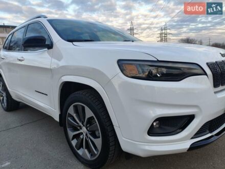 Білий Джип Cherokee, об'ємом двигуна 2 л та пробігом 75 тис. км за 21599 $, фото 1 на Automoto.ua
