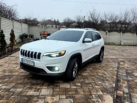 Белый Джип Чероки, объемом двигателя 2.4 л и пробегом 156 тыс. км за 14900 $, фото 1 на Automoto.ua