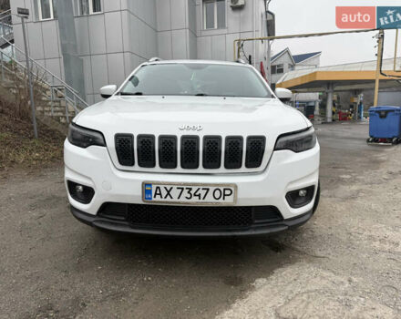 Белый Джип Чероки, объемом двигателя 2.36 л и пробегом 145 тыс. км за 15300 $, фото 1 на Automoto.ua