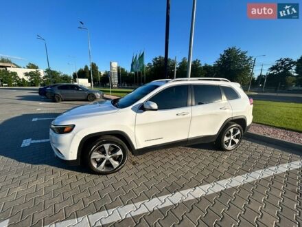 Белый Джип Чероки, объемом двигателя 2.4 л и пробегом 104 тыс. км за 18100 $, фото 1 на Automoto.ua