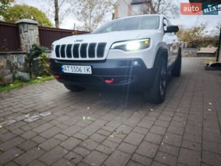 Білий Джип Cherokee, об'ємом двигуна 3.2 л та пробігом 173 тис. км за 18999 $, фото 1 на Automoto.ua