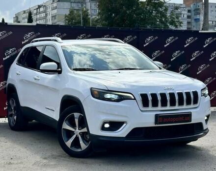 Белый Джип Чероки, объемом двигателя 2.36 л и пробегом 127 тыс. км за 17400 $, фото 1 на Automoto.ua