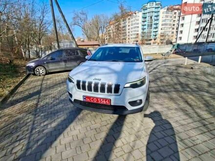 Белый Джип Чероки, объемом двигателя 2.36 л и пробегом 378 тыс. км за 10900 $, фото 1 на Automoto.ua