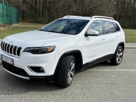 Білий Джип Cherokee, об'ємом двигуна 2 л та пробігом 129 тис. км за 18500 $, фото 1 на Automoto.ua