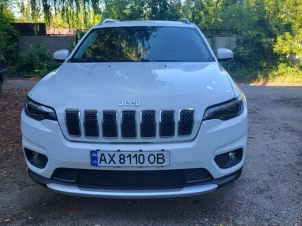 Білий Джип Cherokee, об'ємом двигуна 2.36 л та пробігом 185 тис. км за 15000 $, фото 1 на Automoto.ua