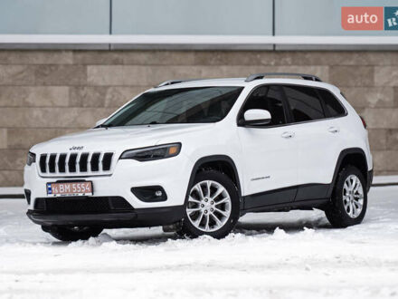 Белый Джип Чероки, объемом двигателя 2.36 л и пробегом 68 тыс. км за 14500 $, фото 1 на Automoto.ua
