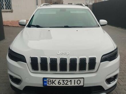 Джип Чероки 2018 в Ровно на Automoto.ua Белый Джип Чероки, объемом двигателя 3.24 л и пробегом 68 тыс. км за 17950 $, фото 1 на Automoto.ua