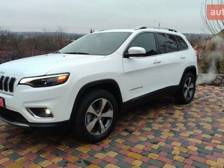 Белый Джип Чероки, объемом двигателя 3.2 л и пробегом 67 тыс. км за 18500 $, фото 1 на Automoto.ua