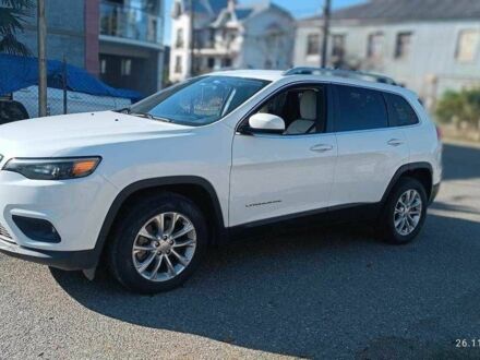 Белый Джип Чероки, объемом двигателя 2.4 л и пробегом 121 тыс. км за 9300 $, фото 1 на Automoto.ua