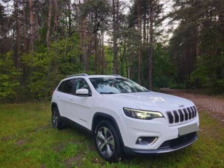 Джип Чероки 2019 в Киеве на Automoto.ua Белый Джип Чероки, объемом двигателя 0 л и пробегом 117 тыс. км за 11000 $, фото 1 на Automoto.ua