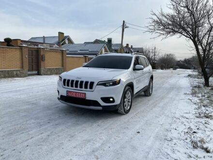 Белый Джип Чероки, объемом двигателя 2.4 л и пробегом 150 тыс. км за 14000 $, фото 1 на Automoto.ua