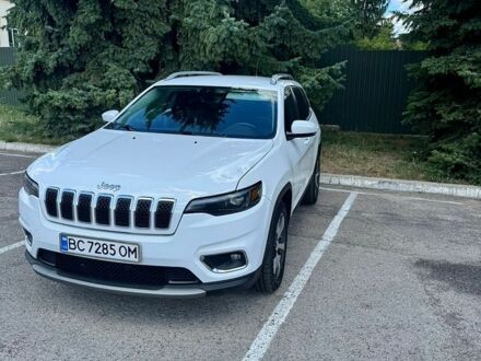 Белый Джип Чероки, объемом двигателя 2.36 л и пробегом 83 тыс. км за 17500 $, фото 1 на Automoto.ua