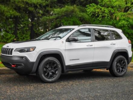 Джип Cherokee 2019 у Рівному на Automoto.ua Білий Джип Cherokee, об'ємом двигуна 2 л та пробігом 43 тис. км за 5750 $, фото 1 на Automoto.ua