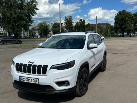 Білий Джип Cherokee, об'ємом двигуна 3.2 л та пробігом 74 тис. км за 18300 $, фото 1 на Automoto.ua