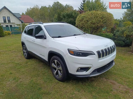 Белый Джип Чероки, объемом двигателя 3.24 л и пробегом 130 тыс. км за 19000 $, фото 1 на Automoto.ua