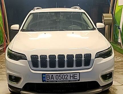 Джип Cherokee 2019 у Кропивницькому (Кіровограді) на Automoto.ua Білий Джип Cherokee, об'ємом двигуна 2.4 л та пробігом 117 тис. км за 19500 $, фото 1 на Automoto.ua