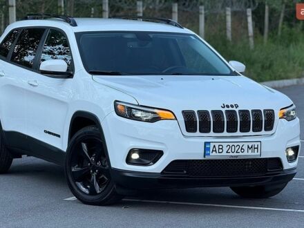 Белый Джип Чероки, объемом двигателя 2.4 л и пробегом 150 тыс. км за 15900 $, фото 1 на Automoto.ua