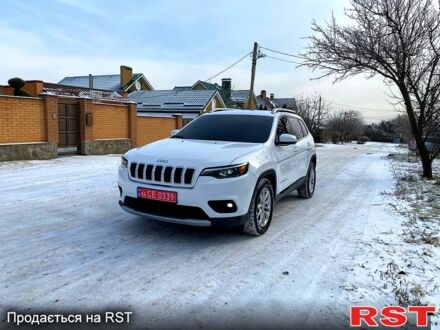 Белый Джип Чероки, объемом двигателя 2.4 л и пробегом 150 тыс. км за 14000 $, фото 1 на Automoto.ua