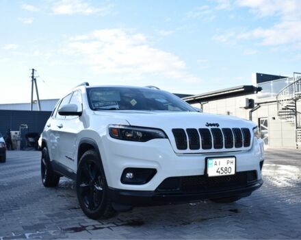 Білий Джип Cherokee, об'ємом двигуна 2.4 л та пробігом 111 тис. км за 17000 $, фото 1 на Automoto.ua