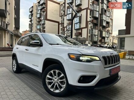 Белый Джип Чероки, объемом двигателя 2.4 л и пробегом 189 тыс. км за 14999 $, фото 1 на Automoto.ua