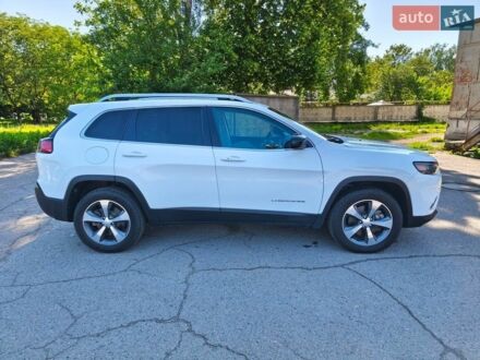 Білий Джип Cherokee, об'ємом двигуна 3.2 л та пробігом 95 тис. км за 17900 $, фото 1 на Automoto.ua