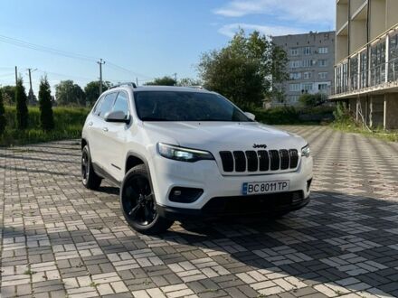 Білий Джип Cherokee, об'ємом двигуна 2.36 л та пробігом 98 тис. км за 16000 $, фото 1 на Automoto.ua
