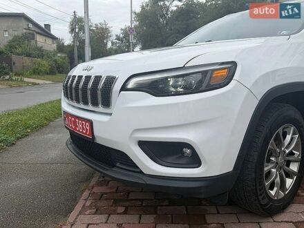 Білий Джип Cherokee, об'ємом двигуна 2.36 л та пробігом 142 тис. км за 9500 $, фото 1 на Automoto.ua