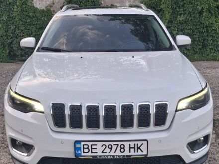 Білий Джип Cherokee, об'ємом двигуна 3.24 л та пробігом 42 тис. км за 17500 $, фото 1 на Automoto.ua