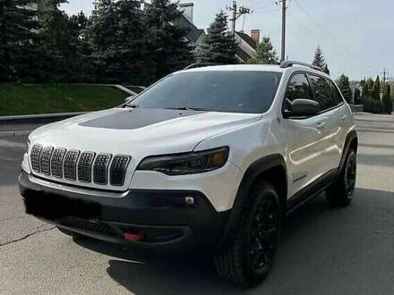 Белый Джип Чероки, объемом двигателя 3.2 л и пробегом 76 тыс. км за 16000 $, фото 1 на Automoto.ua