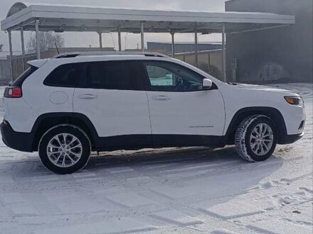 Белый Джип Чероки, объемом двигателя 2.36 л и пробегом 82 тыс. км за 20900 $, фото 1 на Automoto.ua